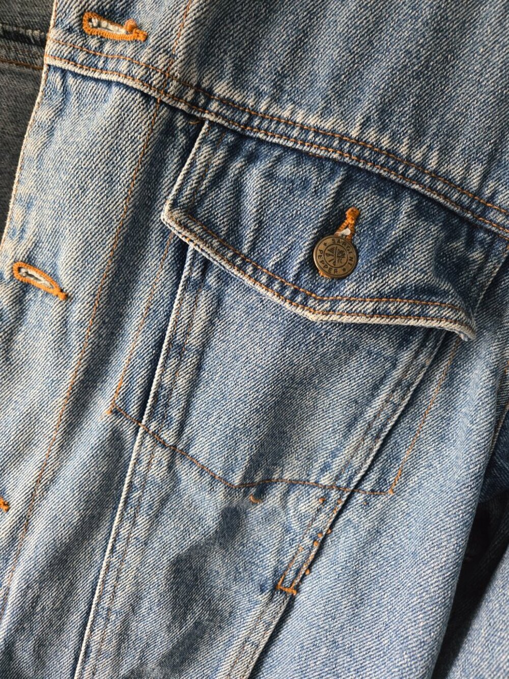 Sargent Pepper Vintage 90s Waist-Length Light Wash Denim Jacket M
